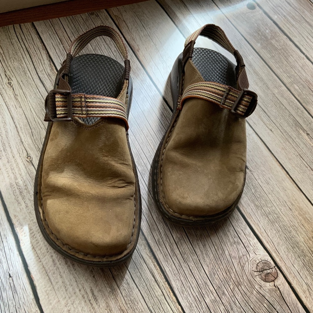 Chaco women’s size 6.5 slip-on leather clog